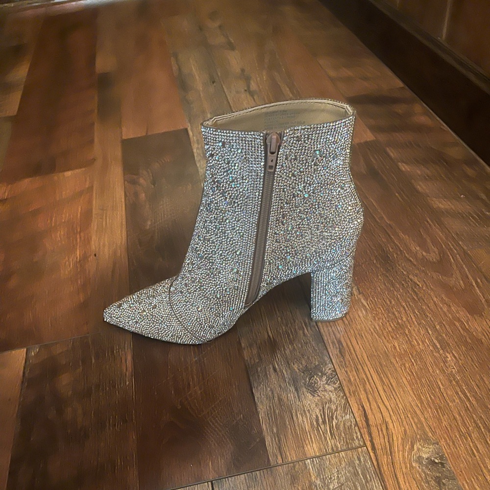 Sparkly boots!!